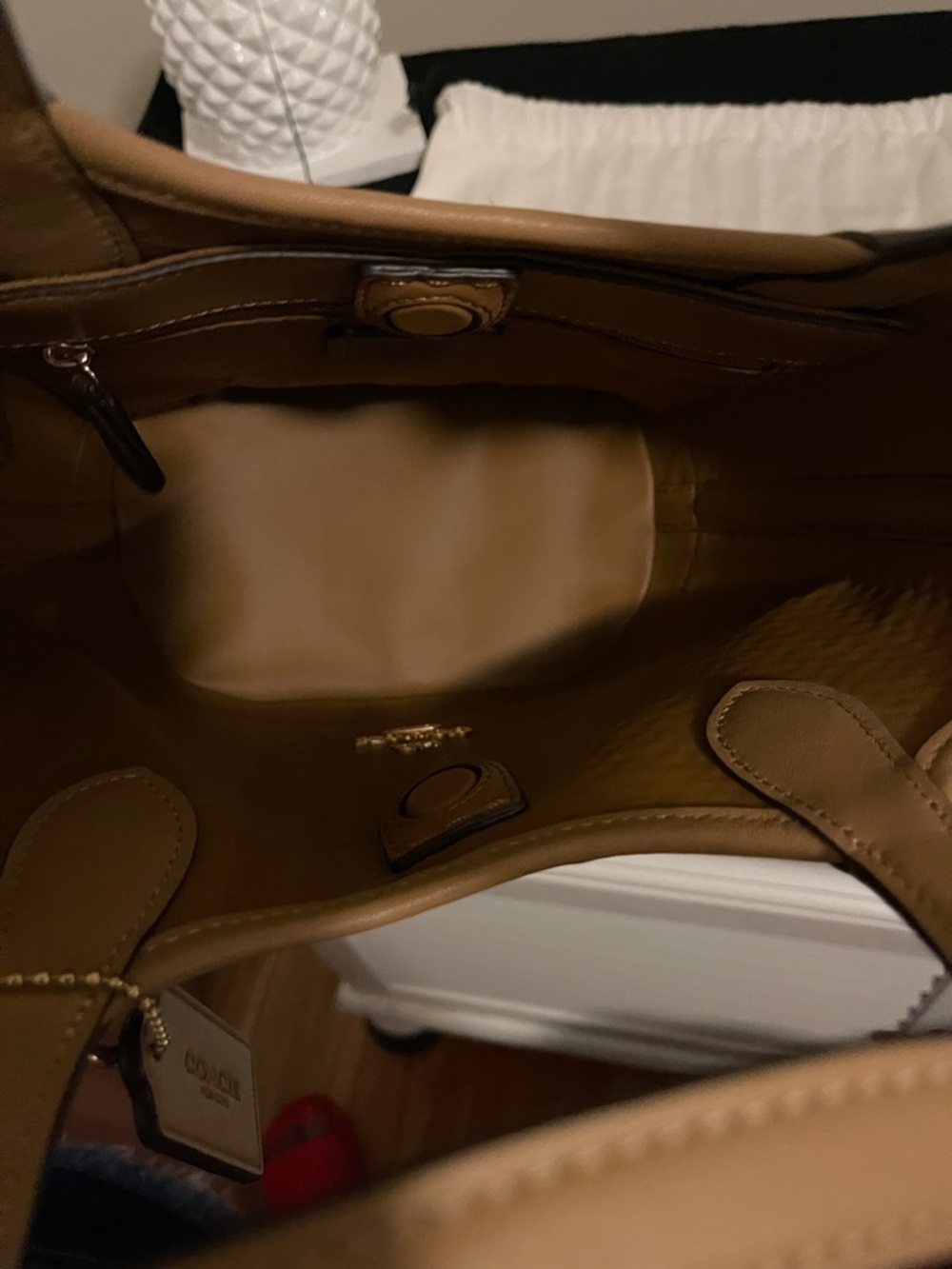 NWOT..Coach Hanna Bucket Bag - Picture 5 of 6